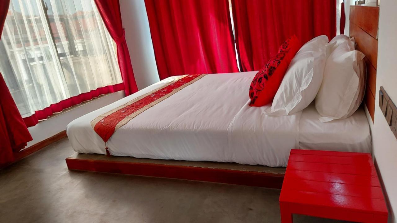 Sok Hotel And Coffee Siem Reap Luaran gambar